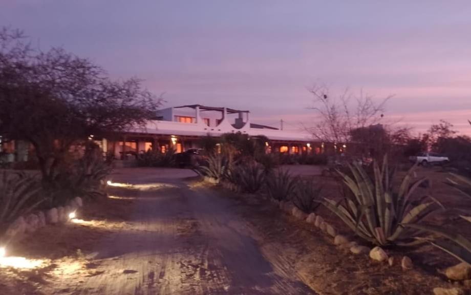 Hotel Texas Cafayate Bagian luar foto