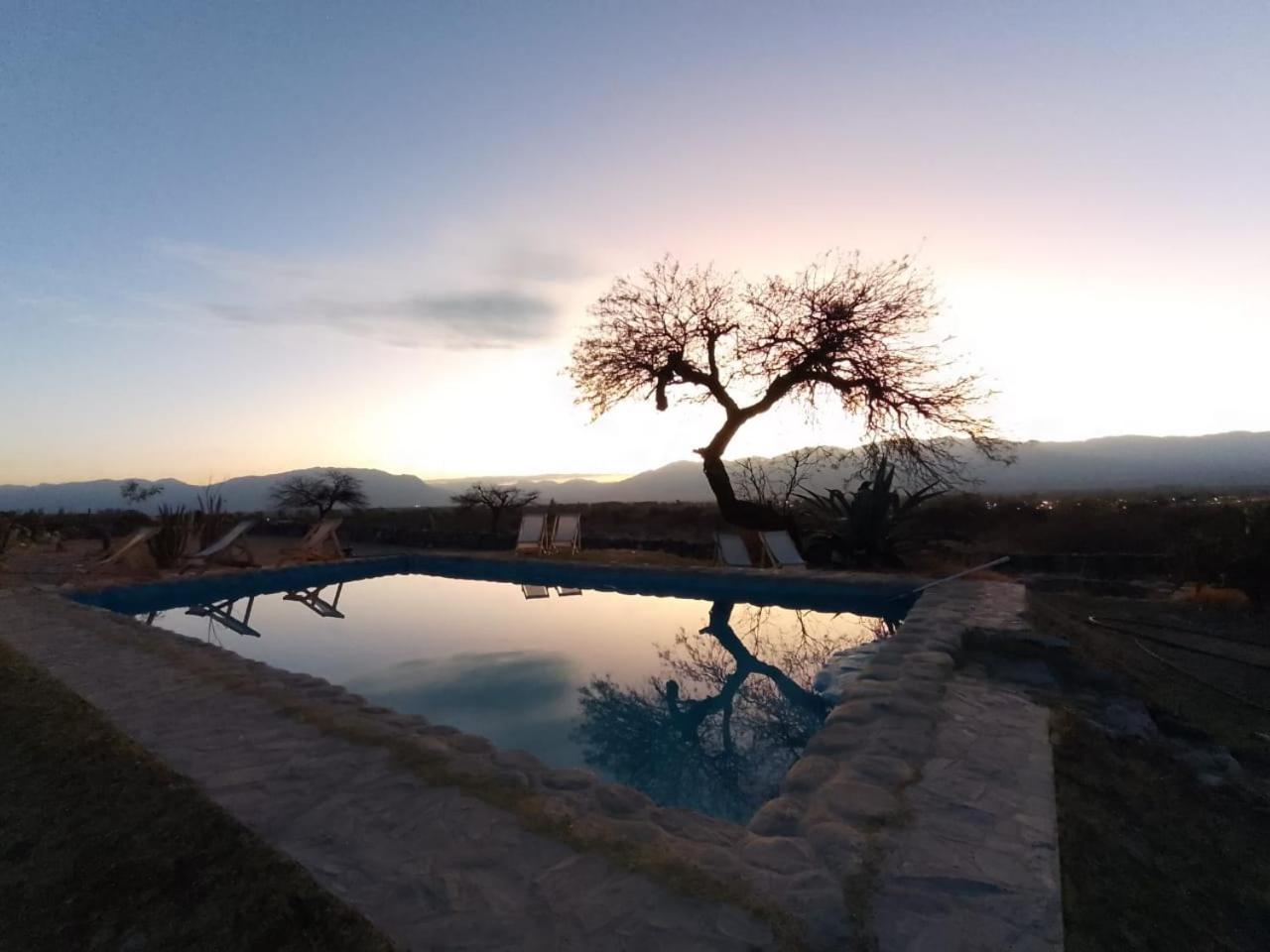Hotel Texas Cafayate Bagian luar foto